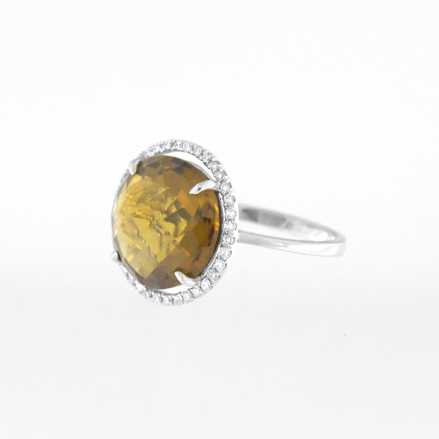 Anello in Oro Bianco con Topazio Fumè e Diamanti