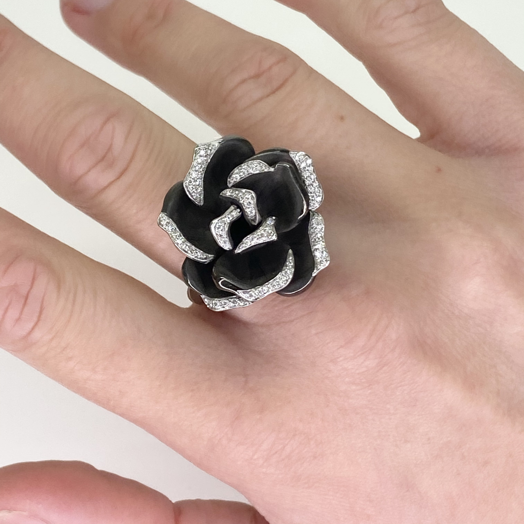 Anello Annamaria Cammilli Rosa nera in Oro con Brillanti